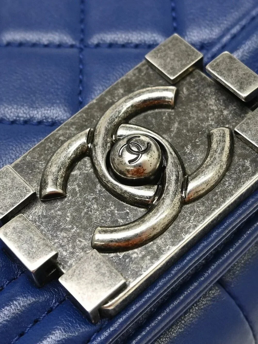 Best07 Boy Chanel Blue Lambskin Medium Shoulder Bag RQ03676